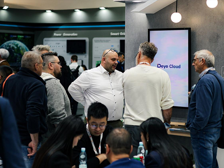 Récapitulatif d'exposition | Le voyage de Deye vers des innovations énergétiques durables à la plus intelligente E Europe 2025